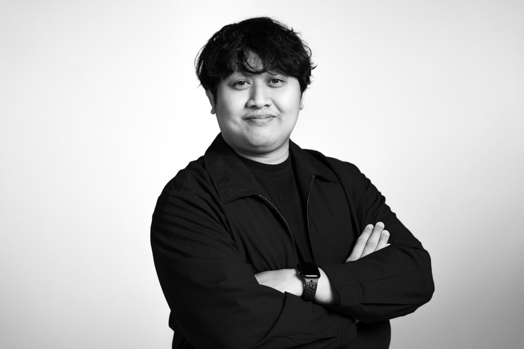 Defiant Head Shots-103